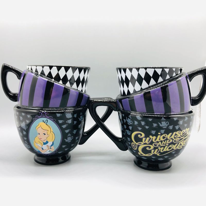 Alice im Wunderland Cartoon-St – Coffee Y Tea Bewertung und Preis